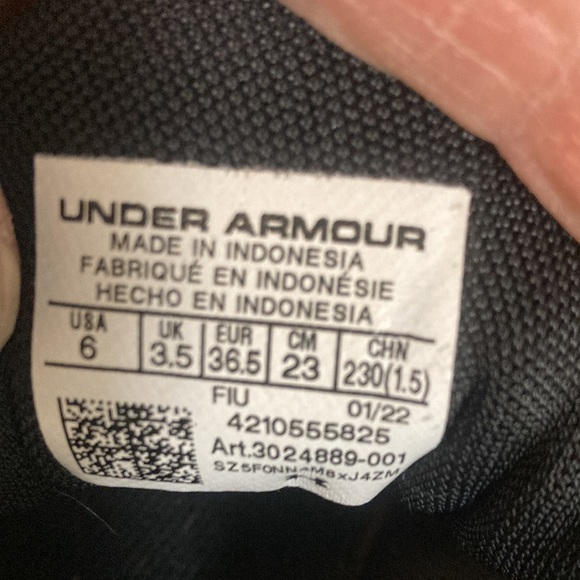 Under Armour charged core black runners - Picture 7 of 7